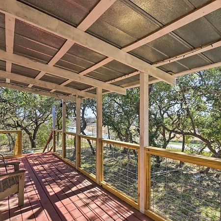 Riverfront Pipe Creek Home With Kayaks And Grill! エクステリア 写真