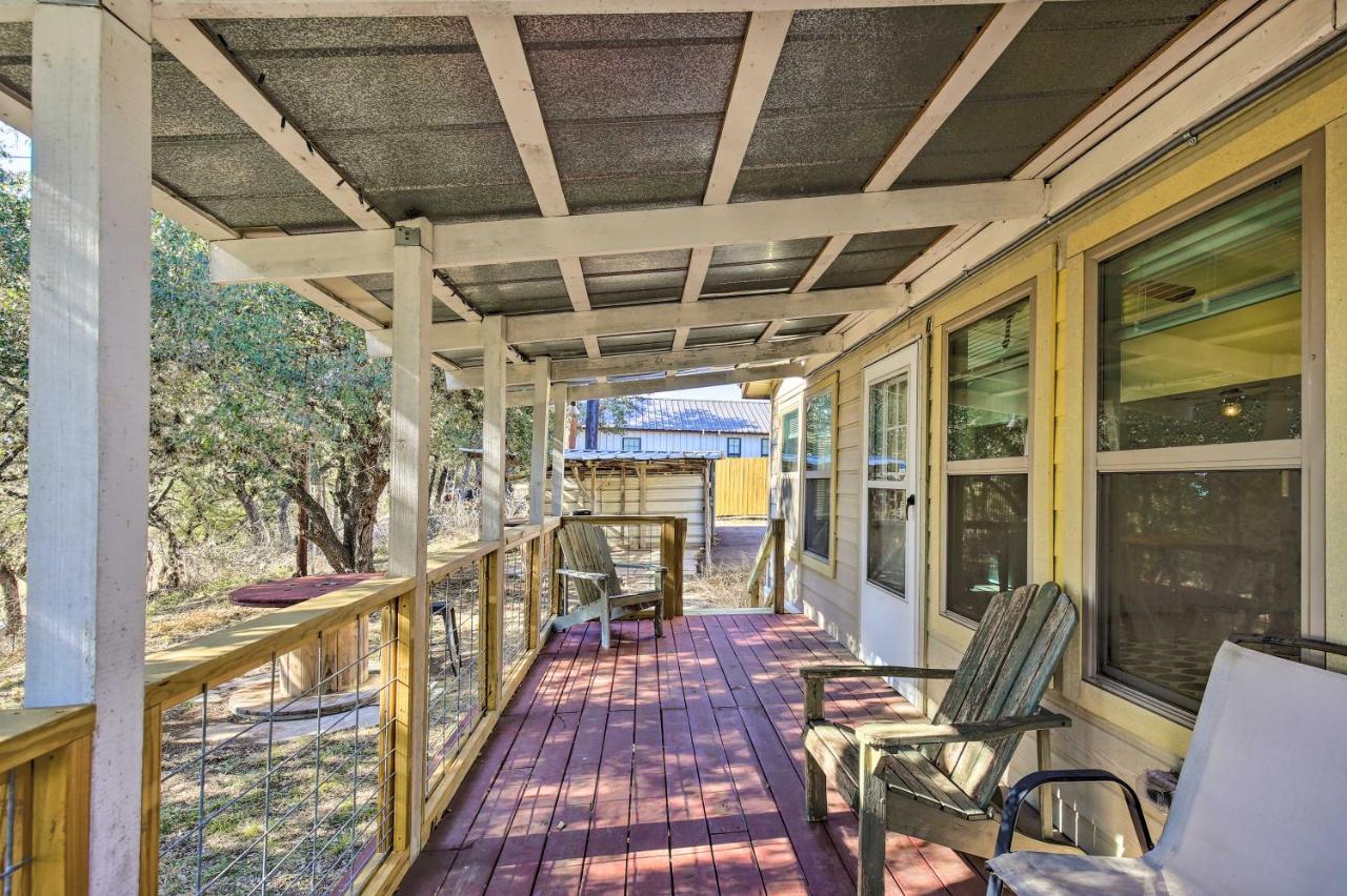 Riverfront Pipe Creek Home With Kayaks And Grill! エクステリア 写真