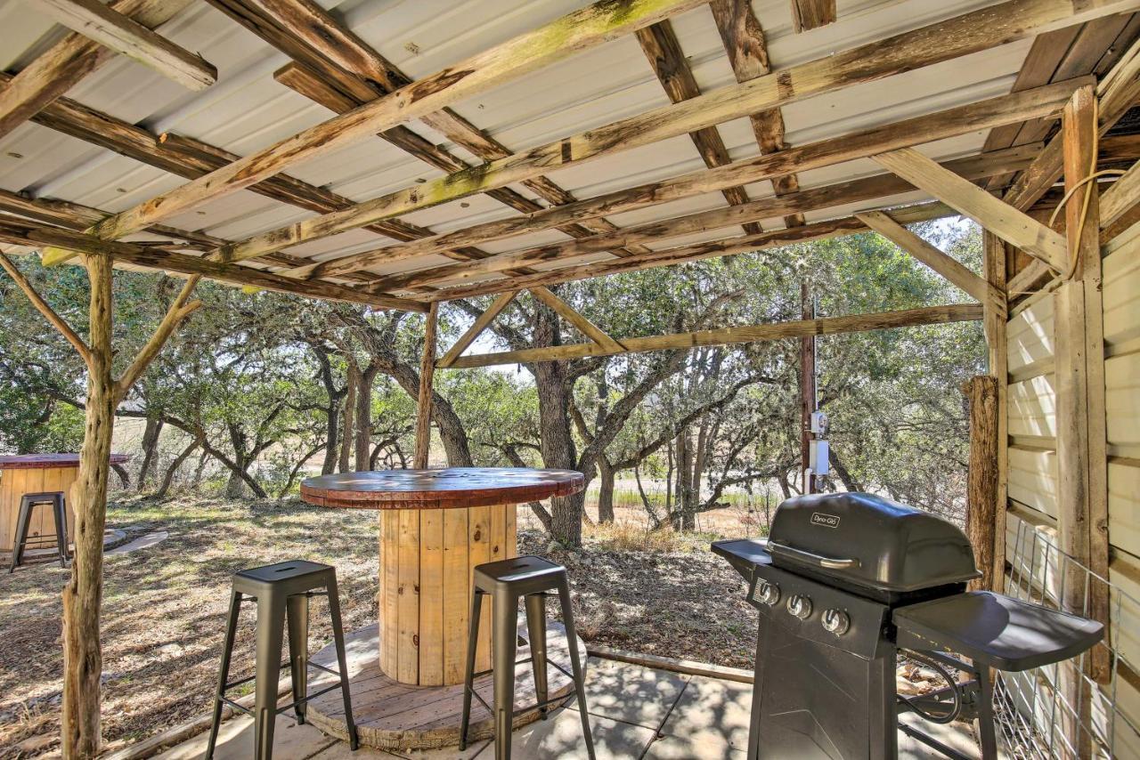 Riverfront Pipe Creek Home With Kayaks And Grill! エクステリア 写真